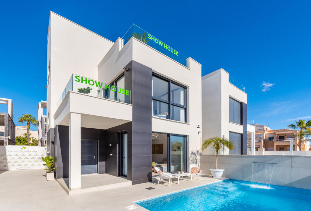 Main image of property: Valencia, Alicante, Punta Prima