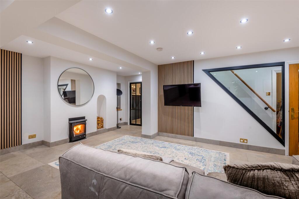 Additional property image - Green Farm Lane, Shorne, Kent, DA12