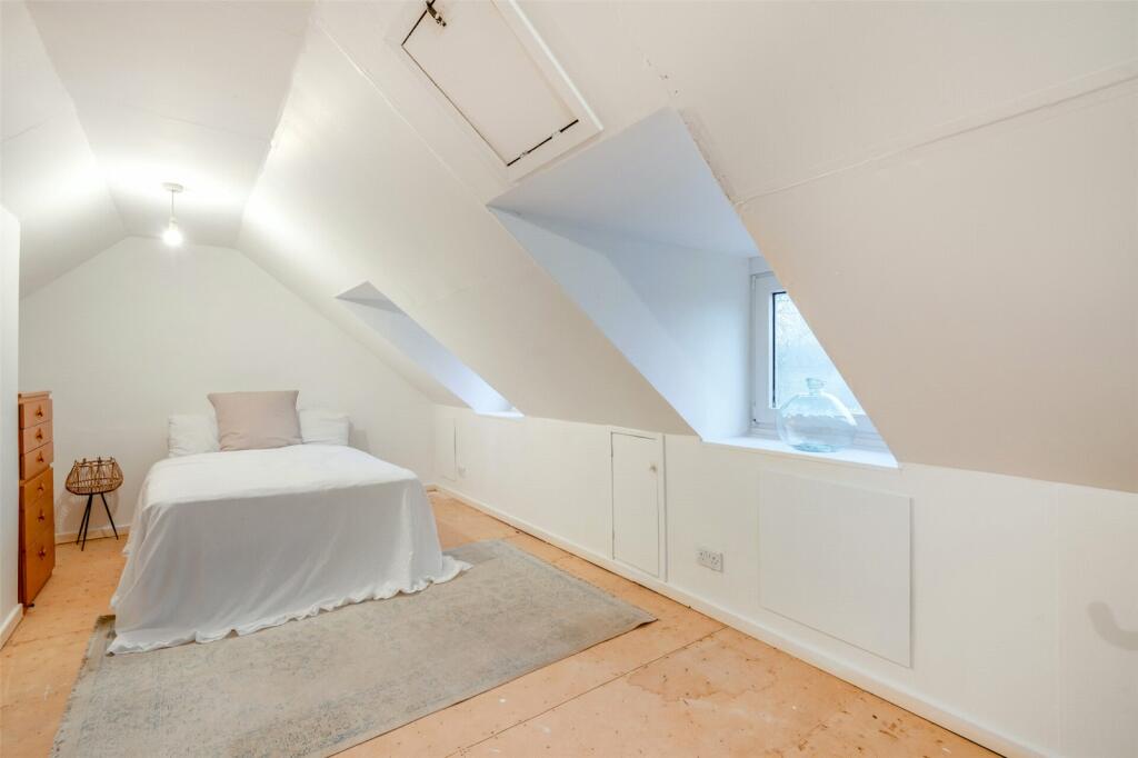 Additional property image - Green Farm Lane, Shorne, Kent, DA12