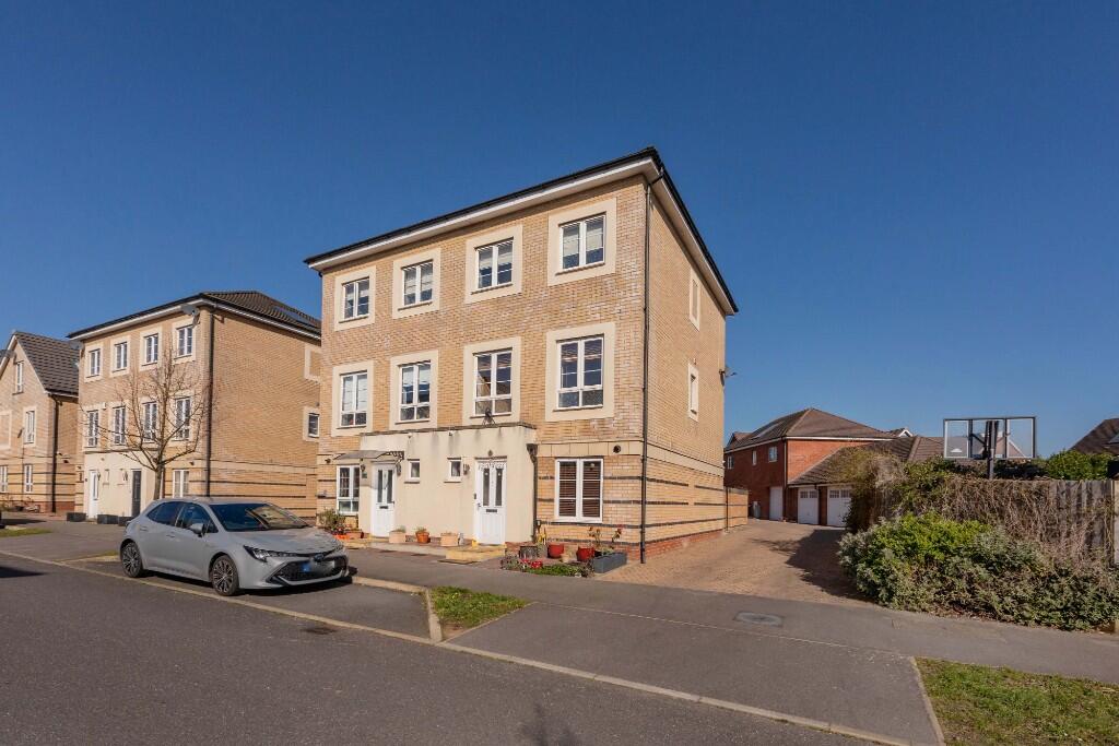 Main image of property: Kings Reach, Langley, Berkshire, SL3