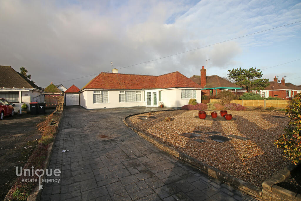 3 bedroom bungalow for sale in Broadway, Fleetwood, FY7