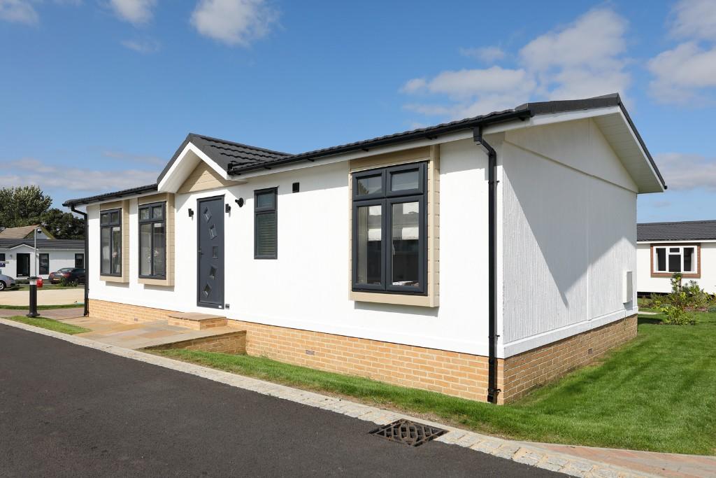 2 bedroom park home for sale in Kingsdown Meadow Residential Park