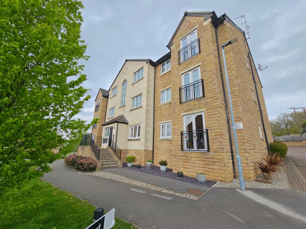 2 bedroom flat for sale in Wooley Edge Lane, Woolley Grange, Barnsley