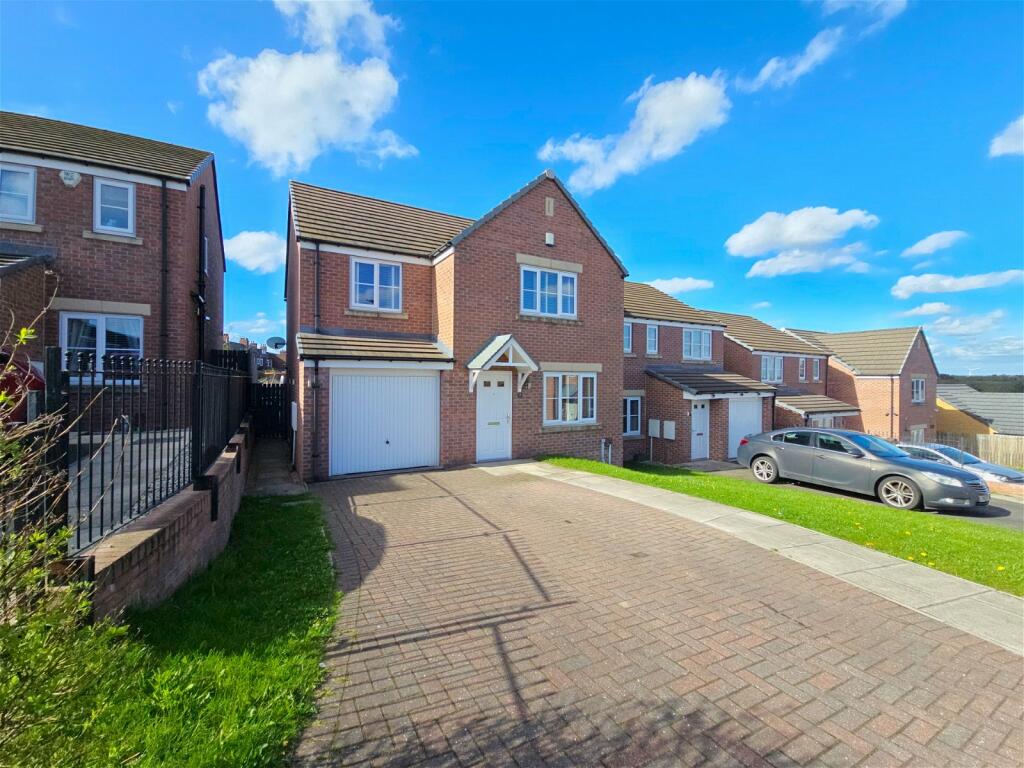 4 bedroom detached house for sale in John Street Way, Wombwell