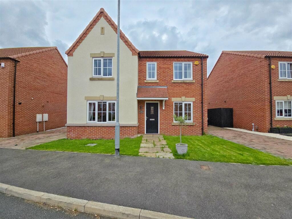 4 bedroom detached house for sale in Folly Way, Monk Bretton, Barnsley