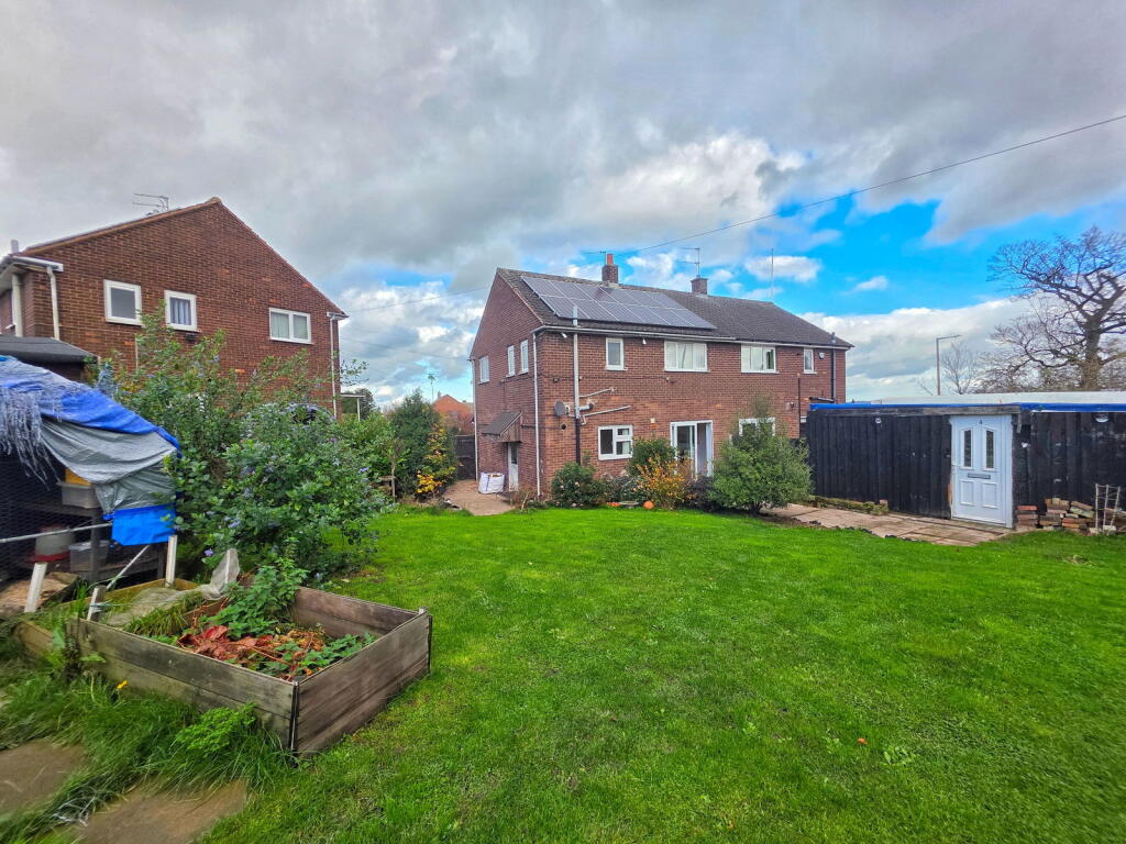 3 bedroom semi-detached house