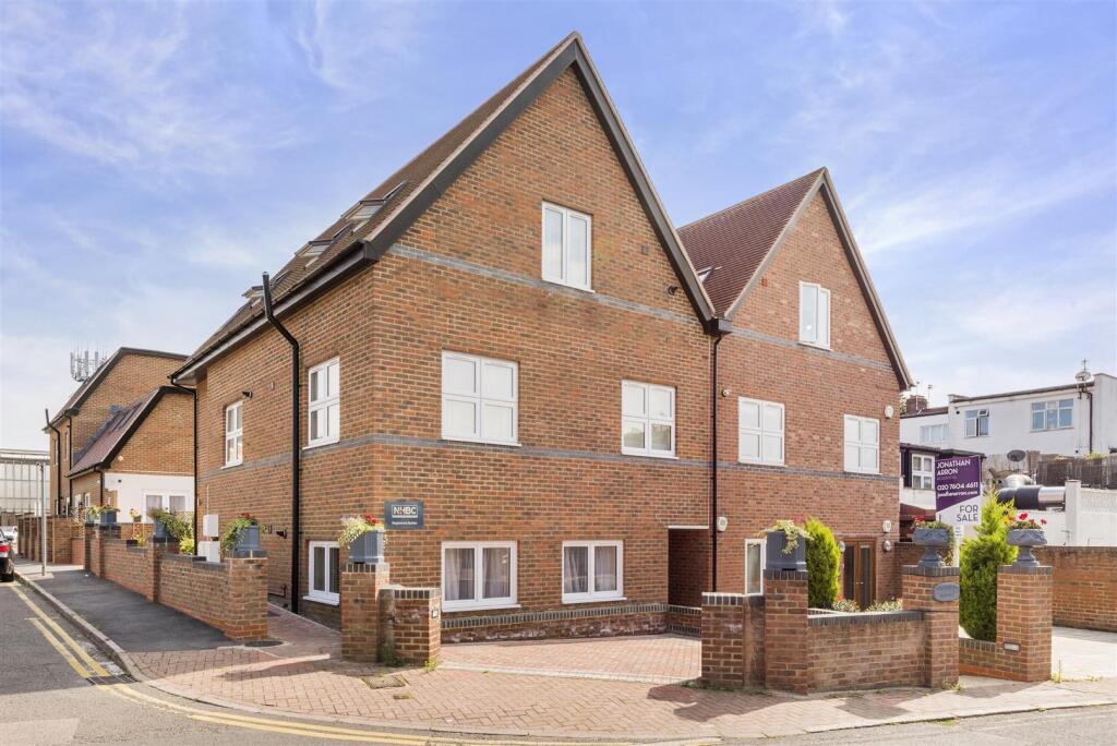 Main image of property: Leeway Close, Hatch End, Pinner