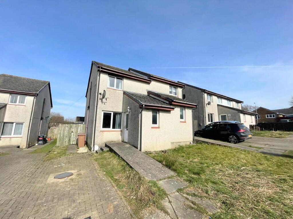 Main image of property: 16 Hillside, Catrine, East Ayrshire, KA5 6QE