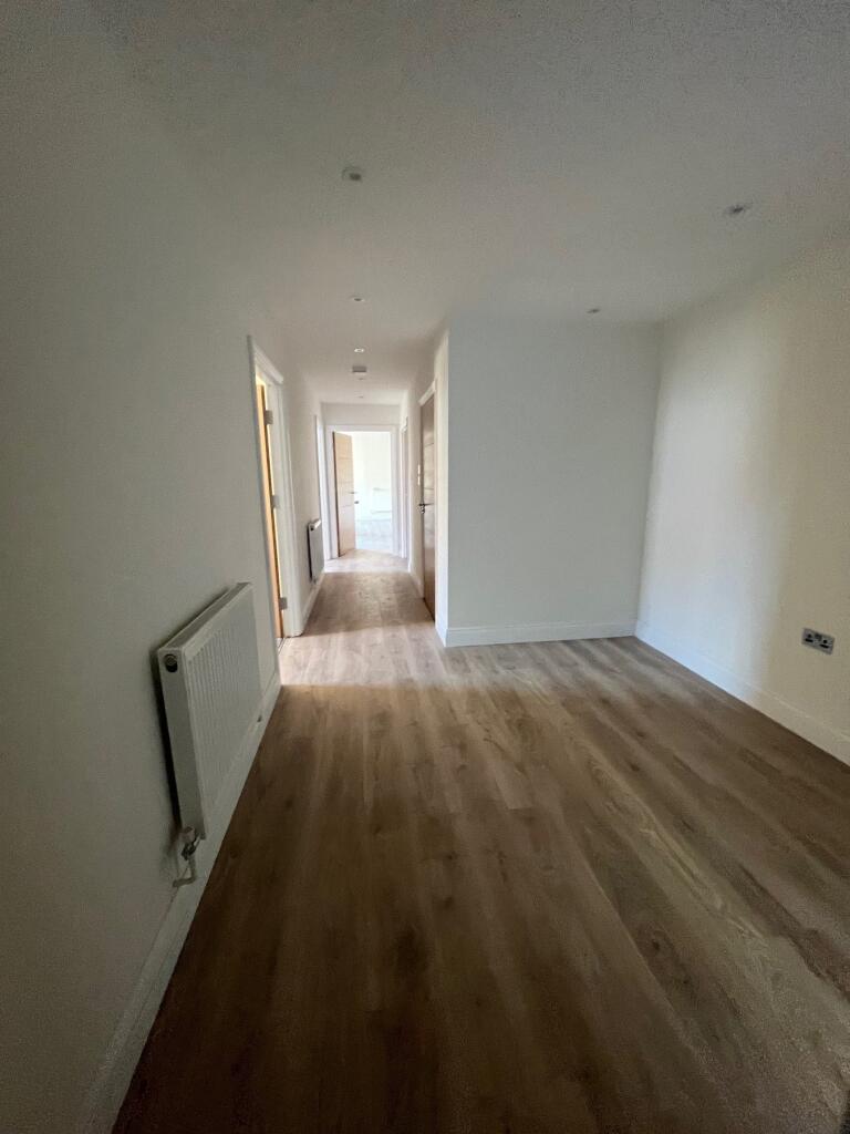 Additional property image - Selsdon Road, South Croydon, Surrey, CR2