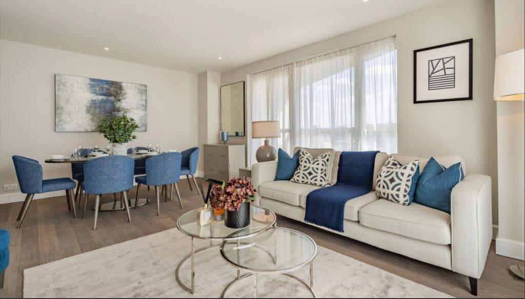 Main image of property: Apartment, Westferry Circus, London