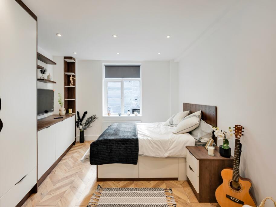 Additional property image - Apt 16, Yelland House #472769