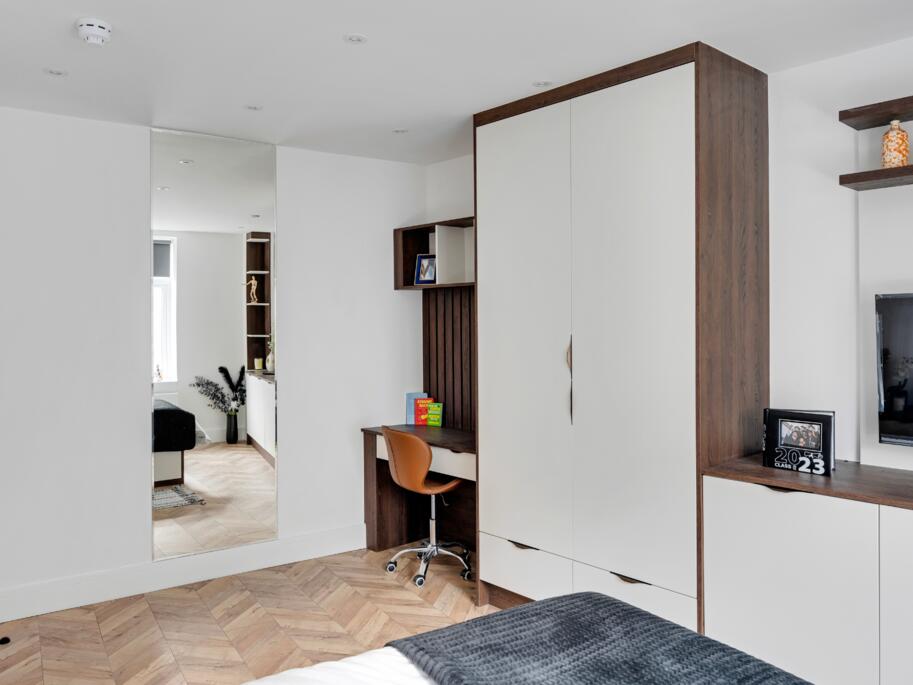 Additional property image - Apt 16, Yelland House #472769