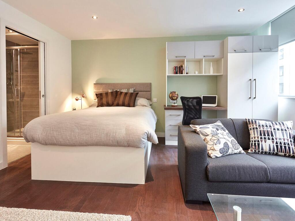 Main image of property: Apt 19, 5 South Parade #276111