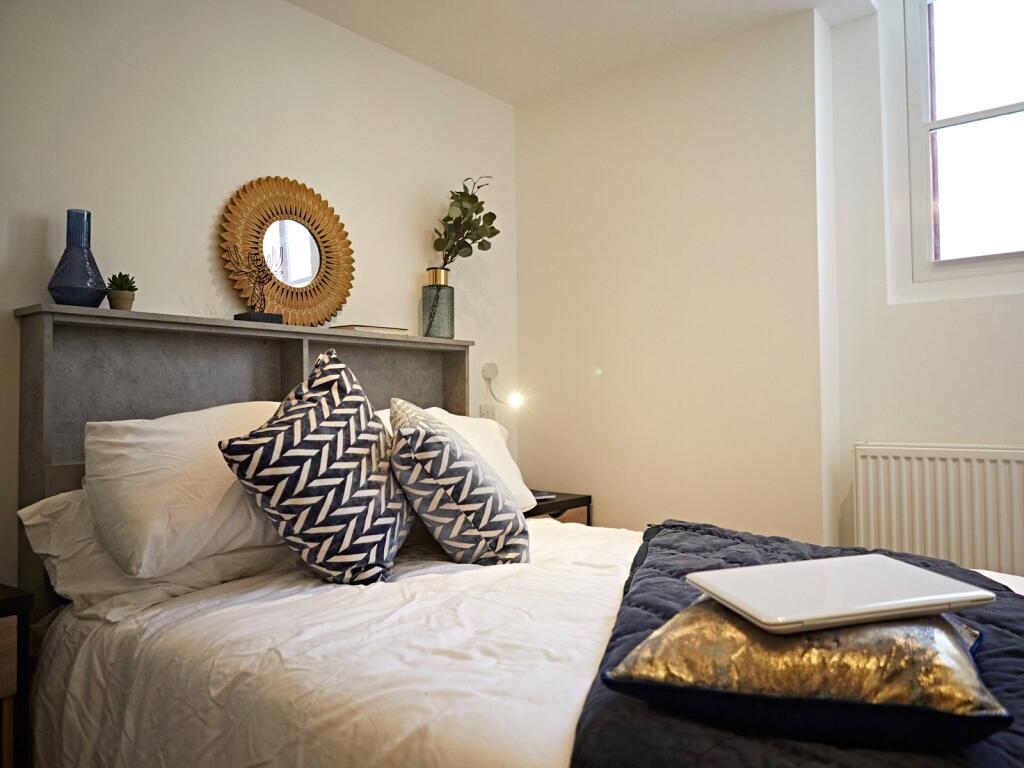 Main image of property: Apt 32, 113 The Headrow #364944
