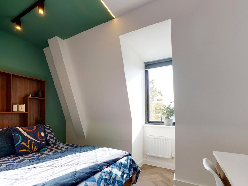 Main image of property: Apt 401, Castello Court #635599