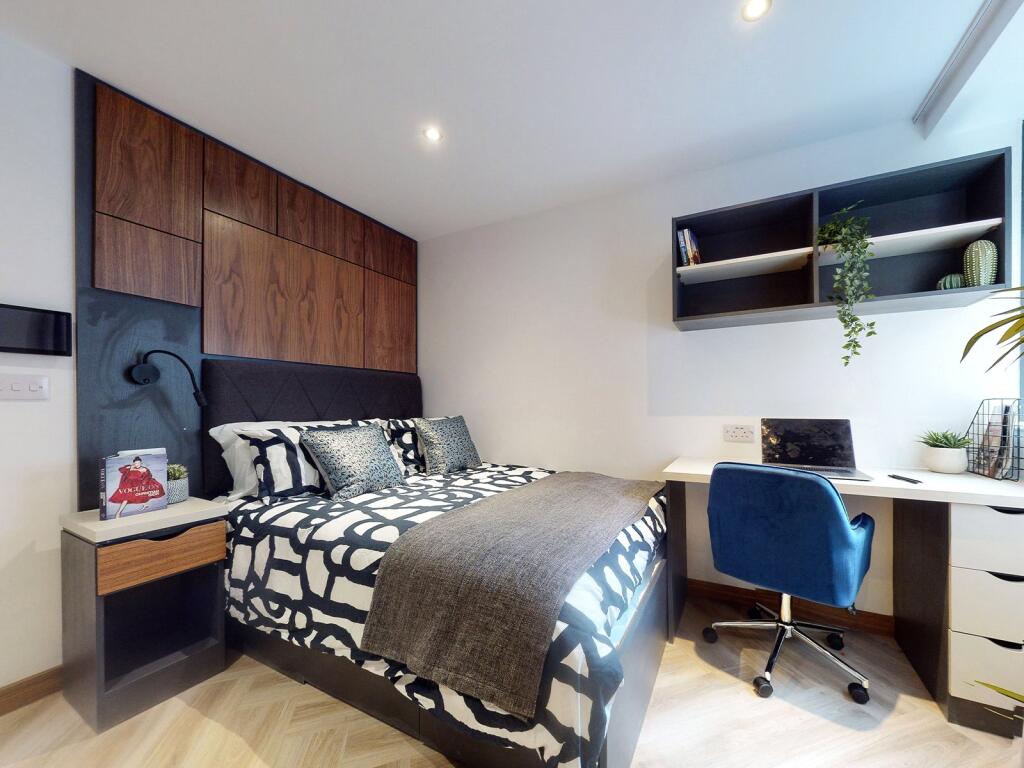 Main image of property: Apt 17, Live Oasis Deansgate #662338
