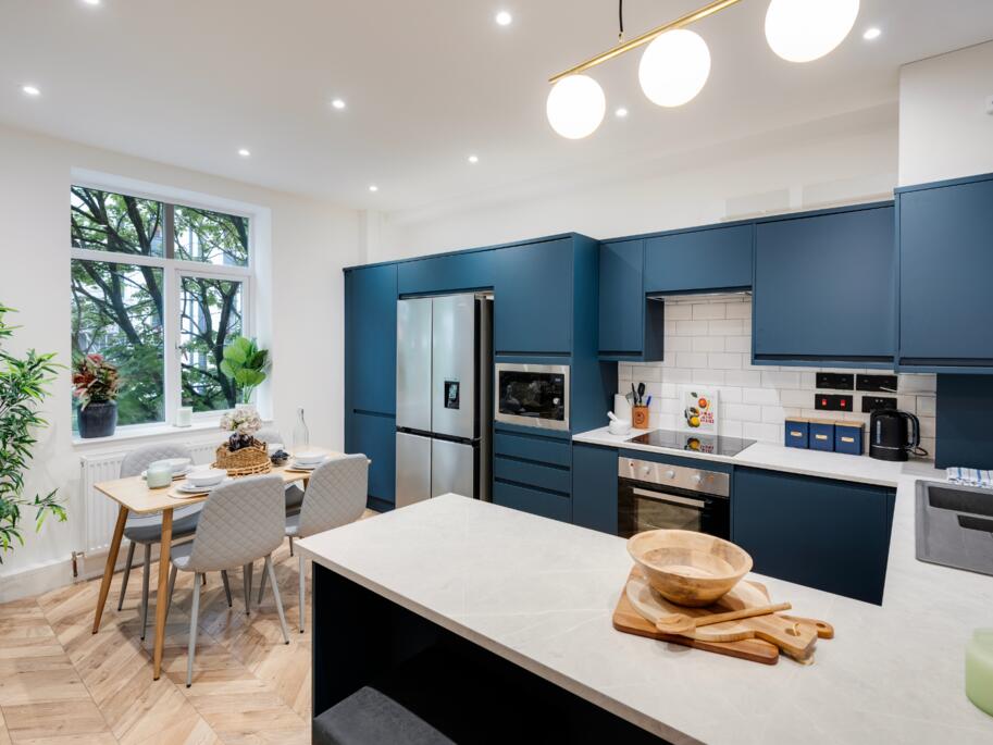 Main image of property: Apt 7, Yelland House #393146