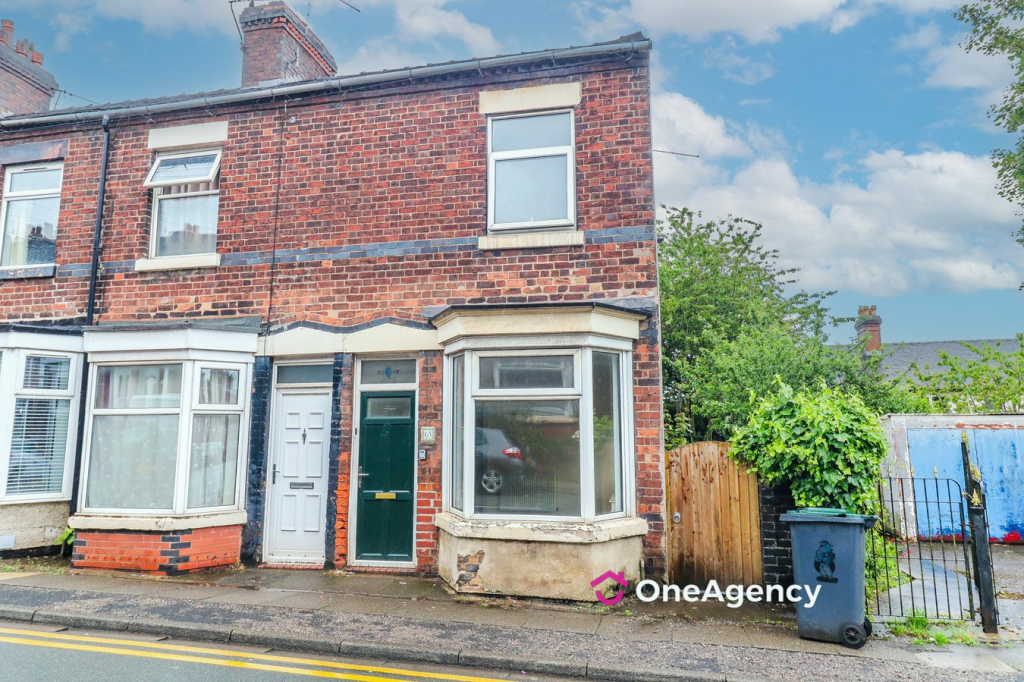2 bedroom end of terrace house for sale in Victoria Street, Hartshill
