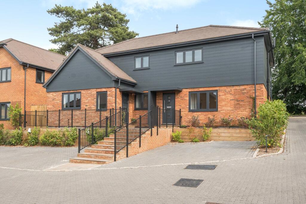 Main image of property: Chartland Close, Leatherhead Road, Great Bookham, KT23
