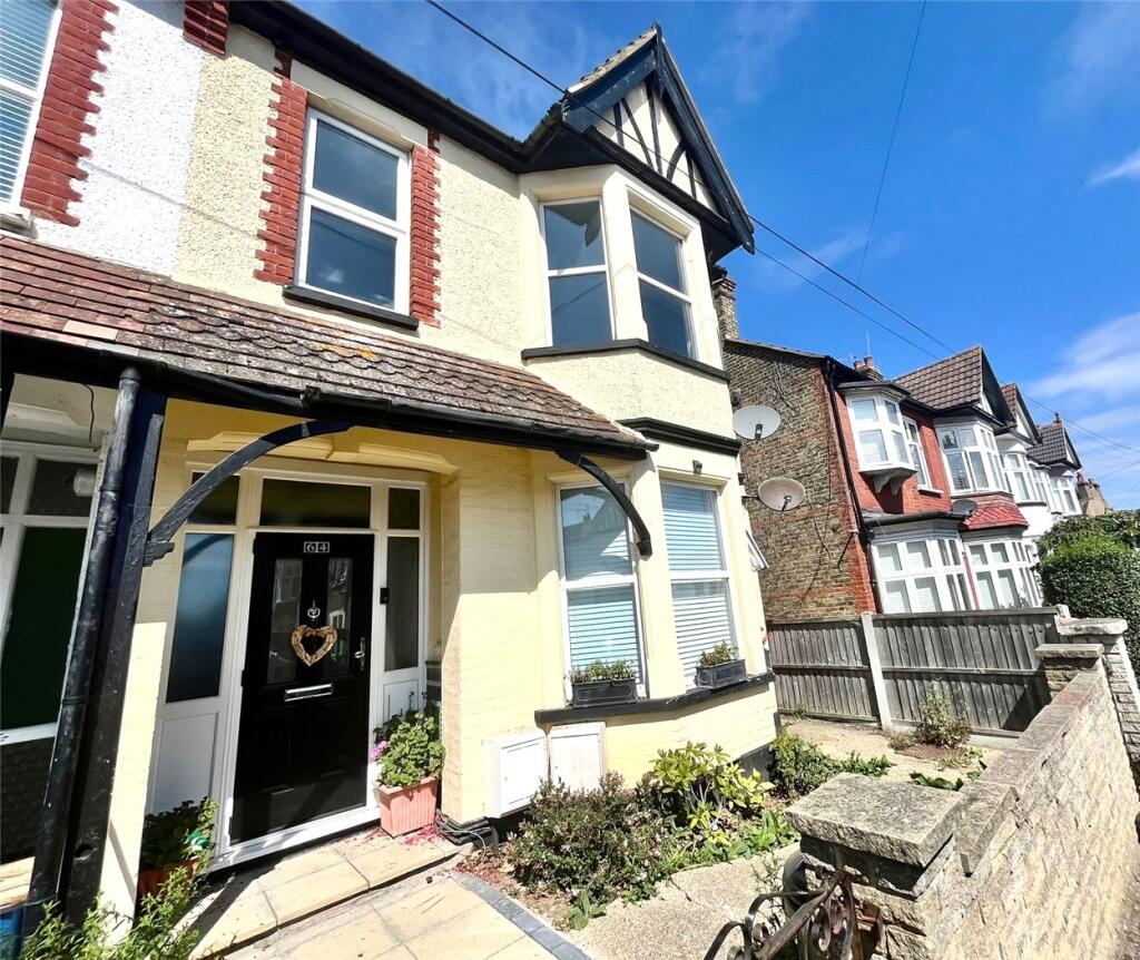 Main image of property: Southbourne Grove, Westcliff-on-Sea, Essex, SS0