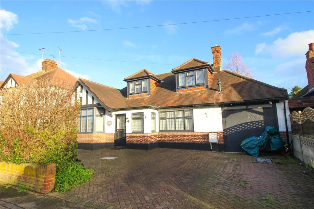 Main image of property: Mayfield Avenue, Southend-on-Sea, Essex, SS2