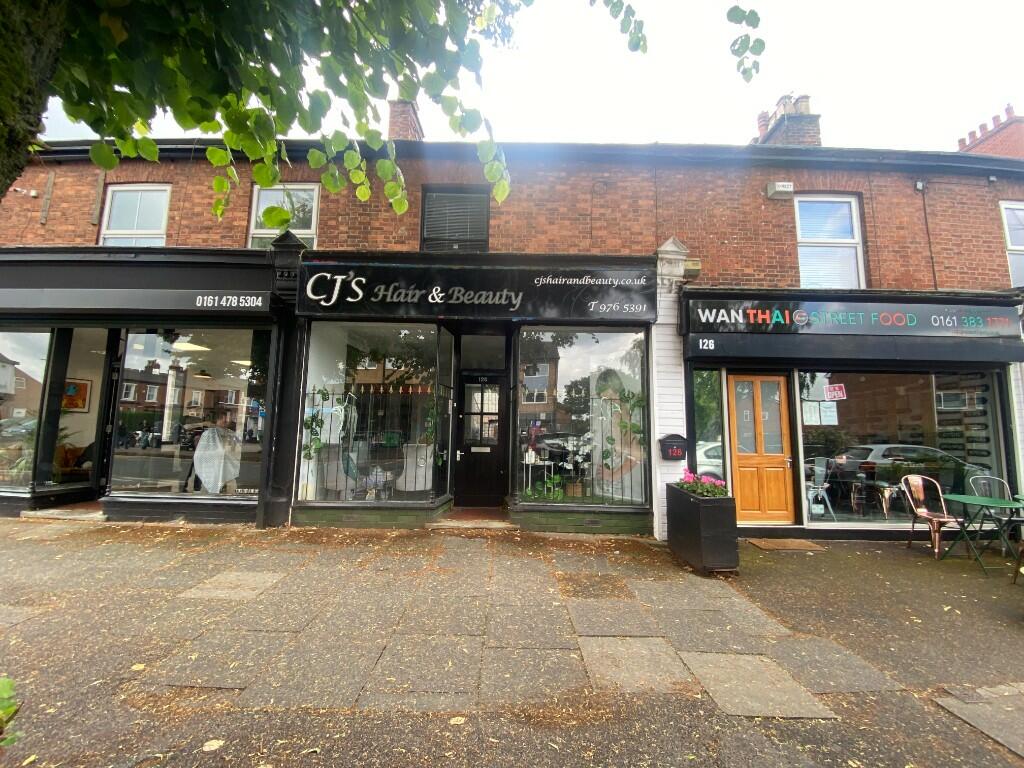 Commercial property to lease in Northenden Road, Sale, Greater