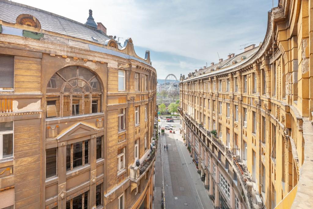 Office for sale in District Vi, Budapest, Hungary