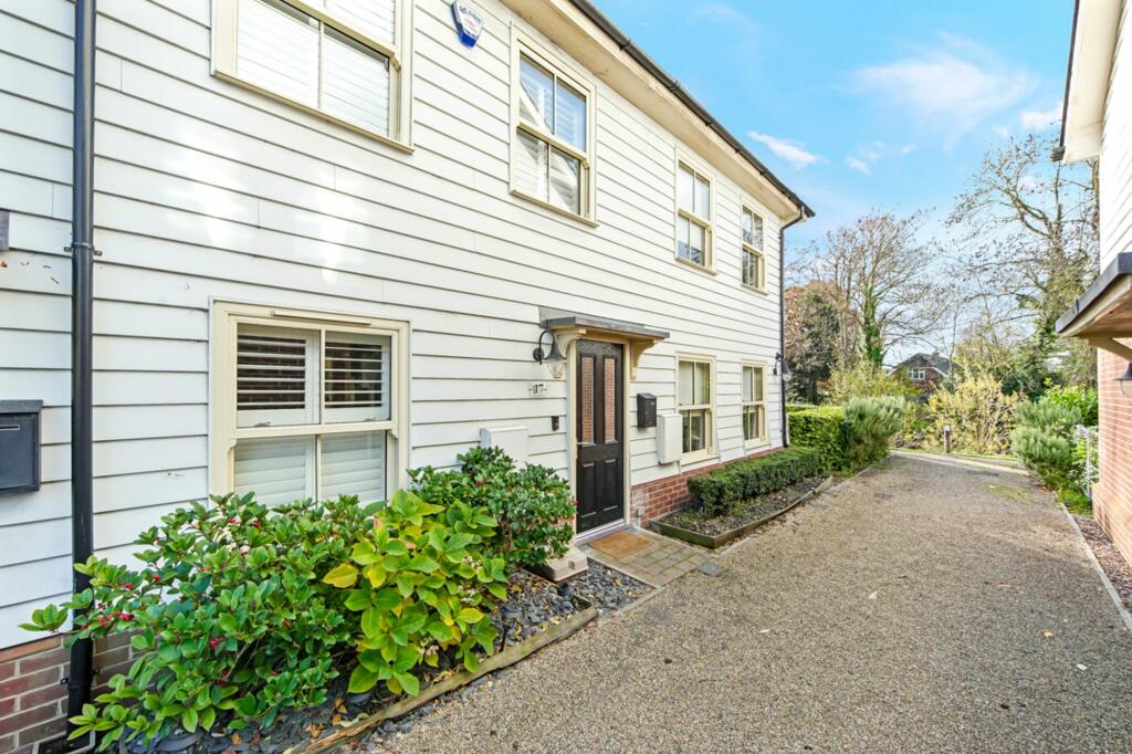 2 bedroom terraced house for sale in Darenth Mill Lane, Dartford, DA2