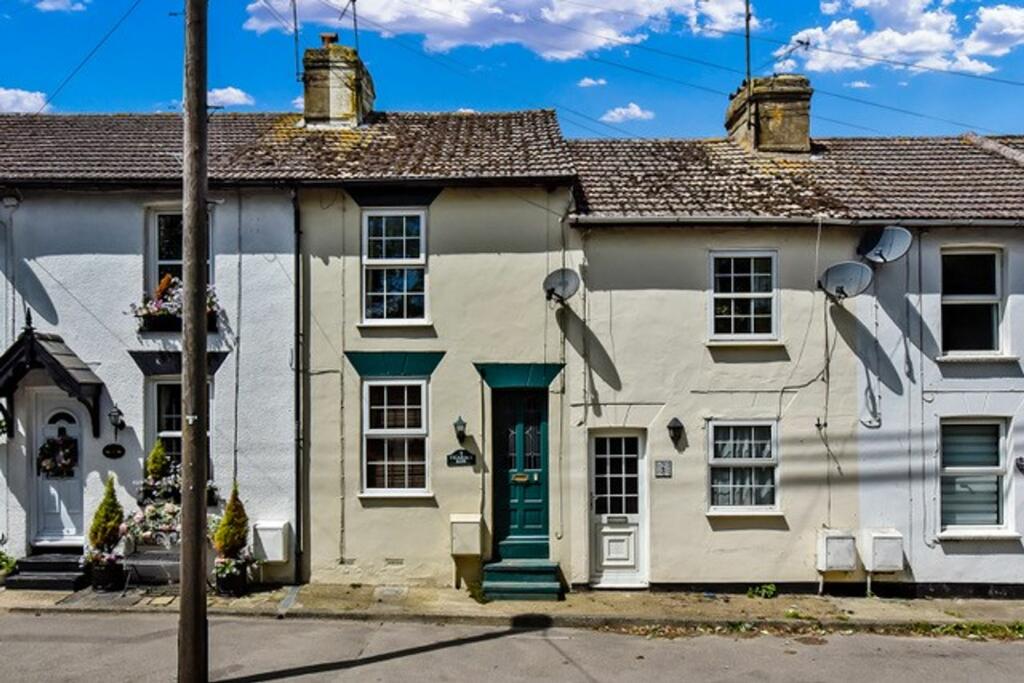 2 bedroom terraced house for sale in Vicarage Row, School Lane, Higham, Kent. ME3