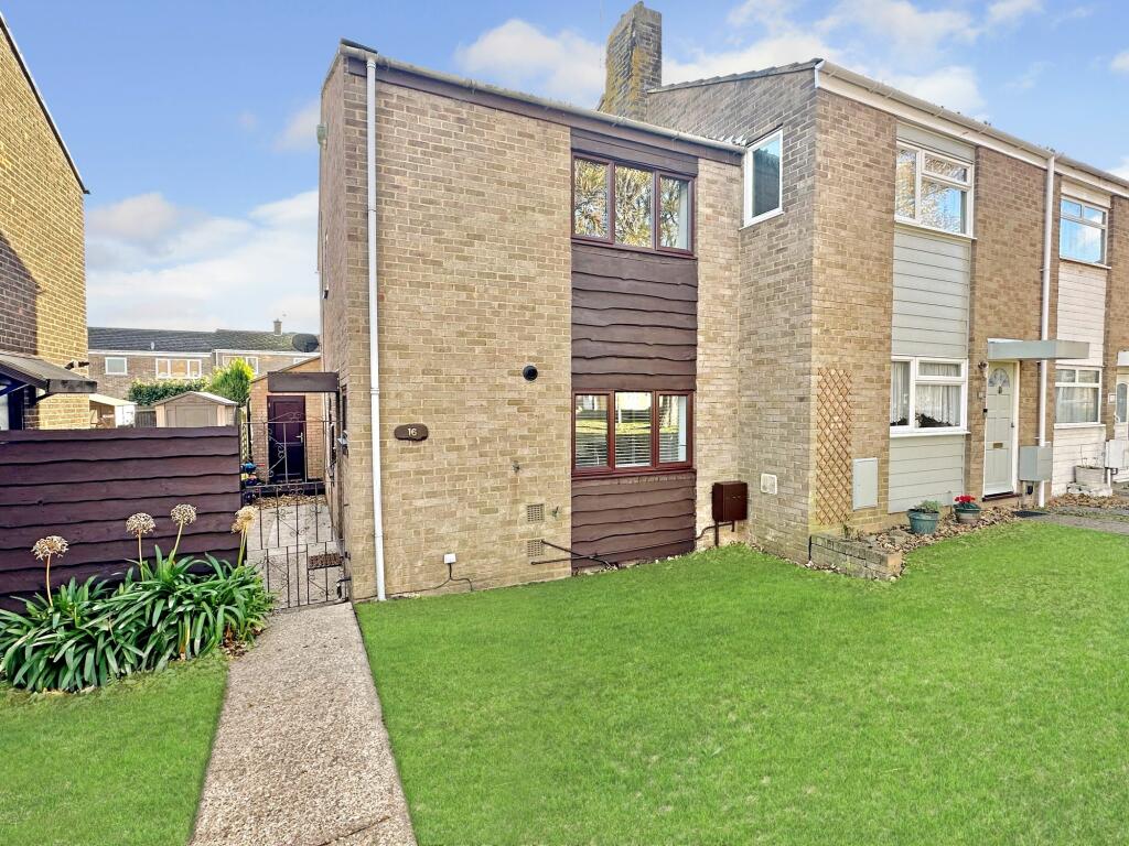3 bedroom end of terrace house for sale in St. Walk, Allhallows