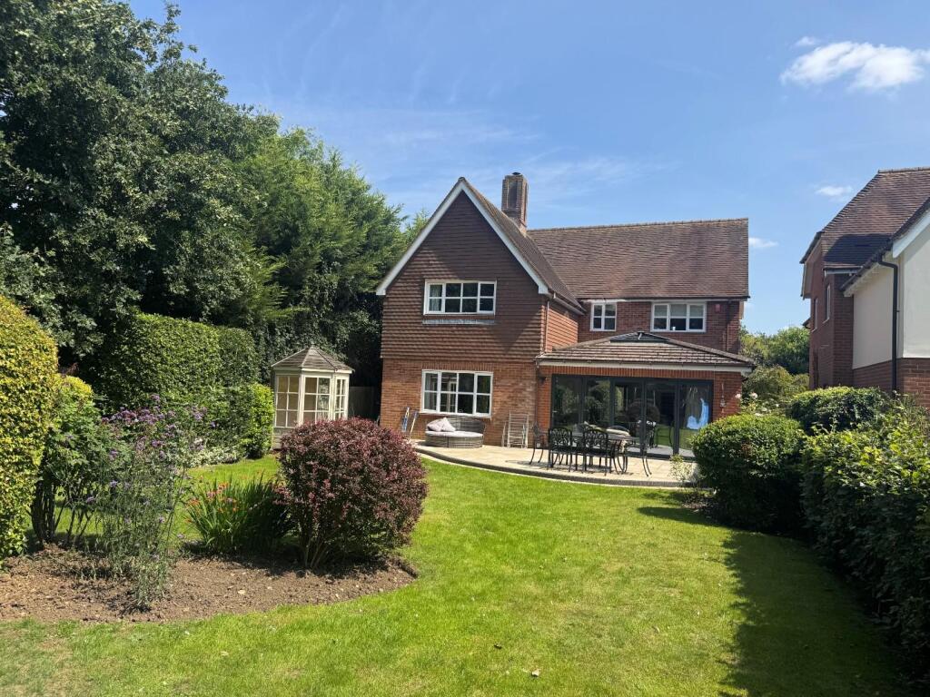 Main image of property: The Maples, Hebing End, Benington