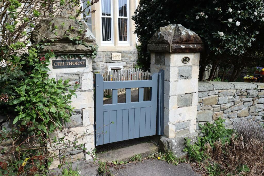 3 bedroom apartment for sale in Situated between Clevedon Seafront