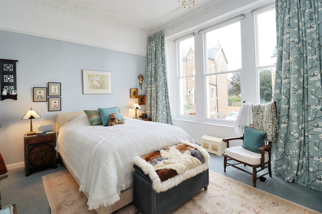 Additional property image - Victorian apartment located along Marine Parade