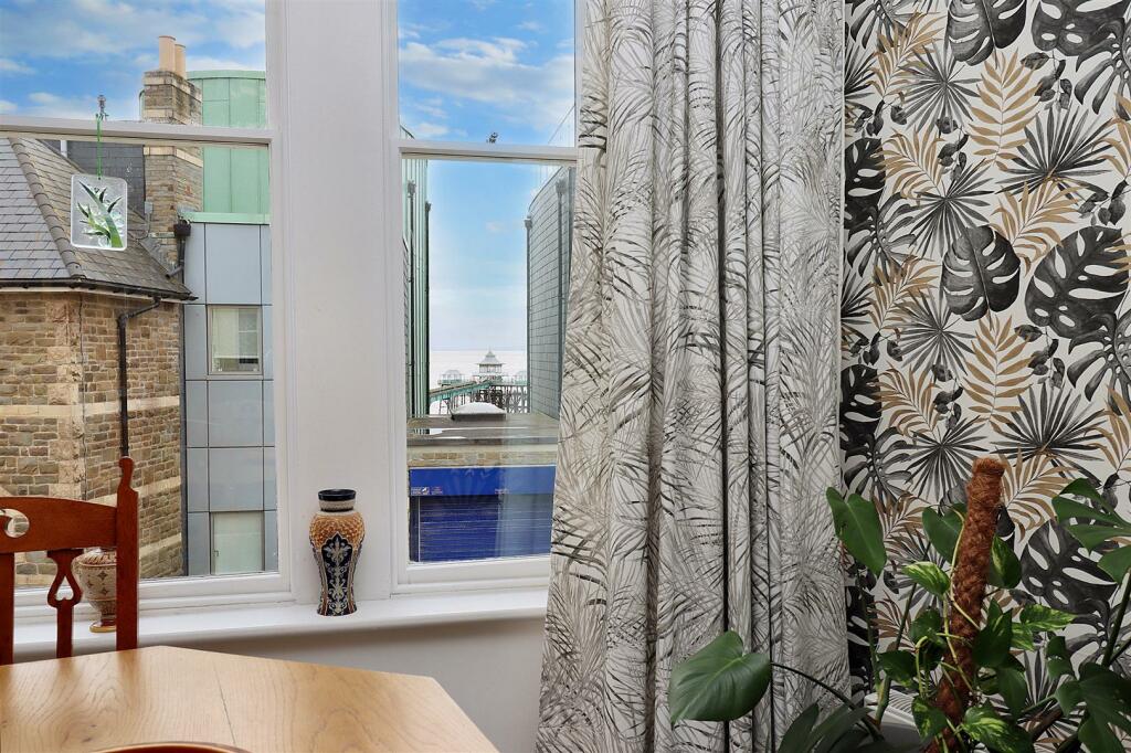 Additional property image - Victorian apartment located along Marine Parade