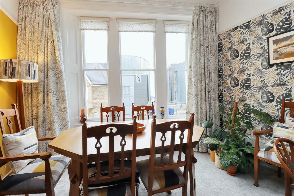 Additional property image - Victorian apartment located along Marine Parade