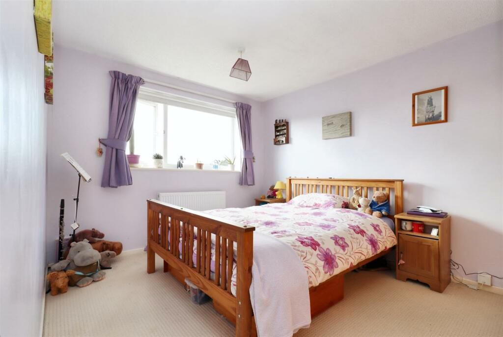 Additional property image - Popular residential location in Clevedon