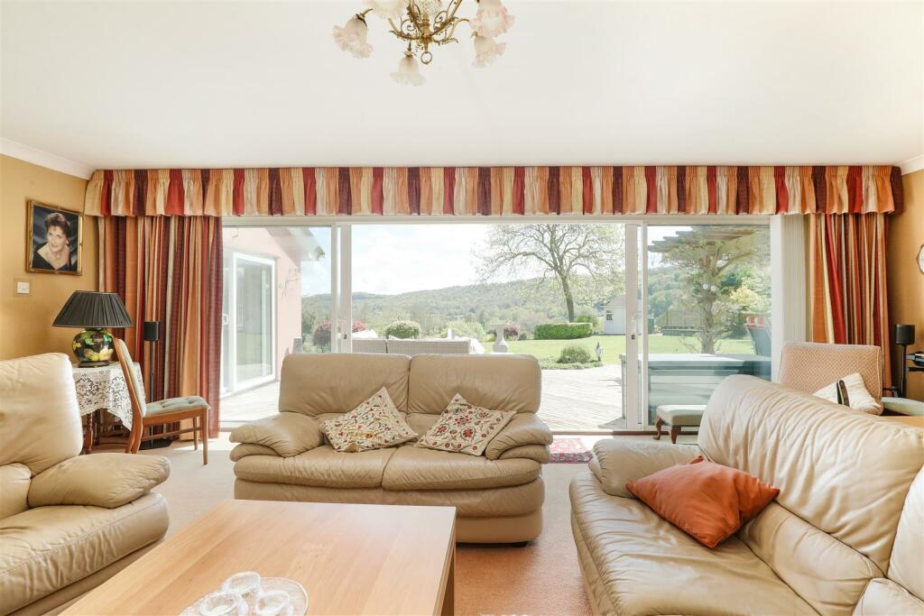 Additional property image - Private grounds on the periphery of Clevedon