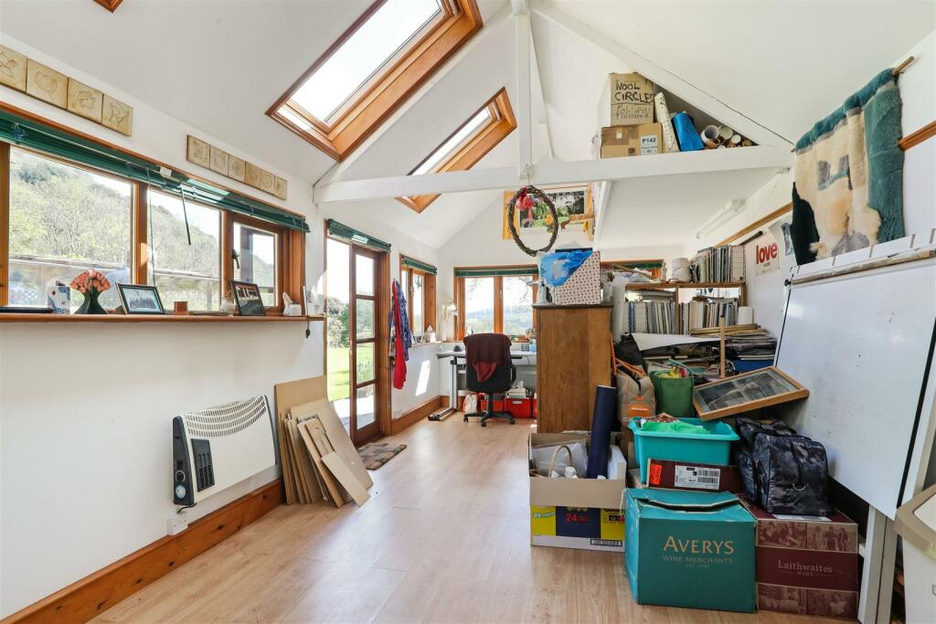 Additional property image - Private grounds on the periphery of Clevedon