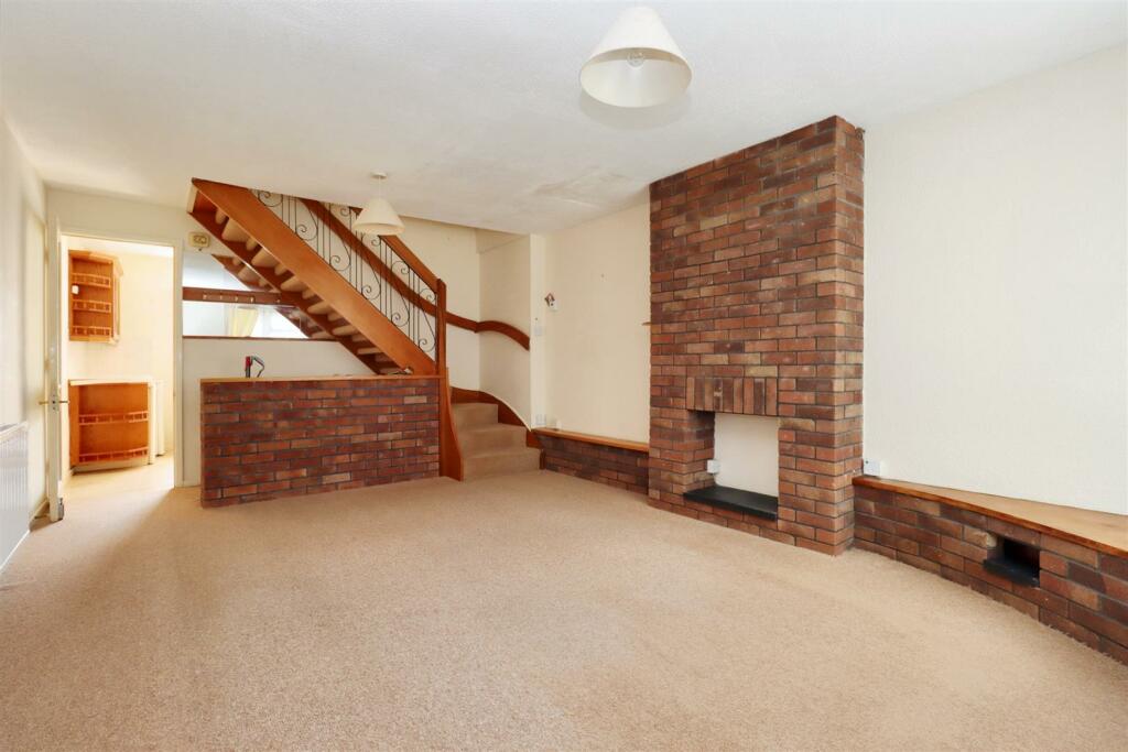 Additional property image - Cul-de-sac location within Yeolands Drive, Clevedon