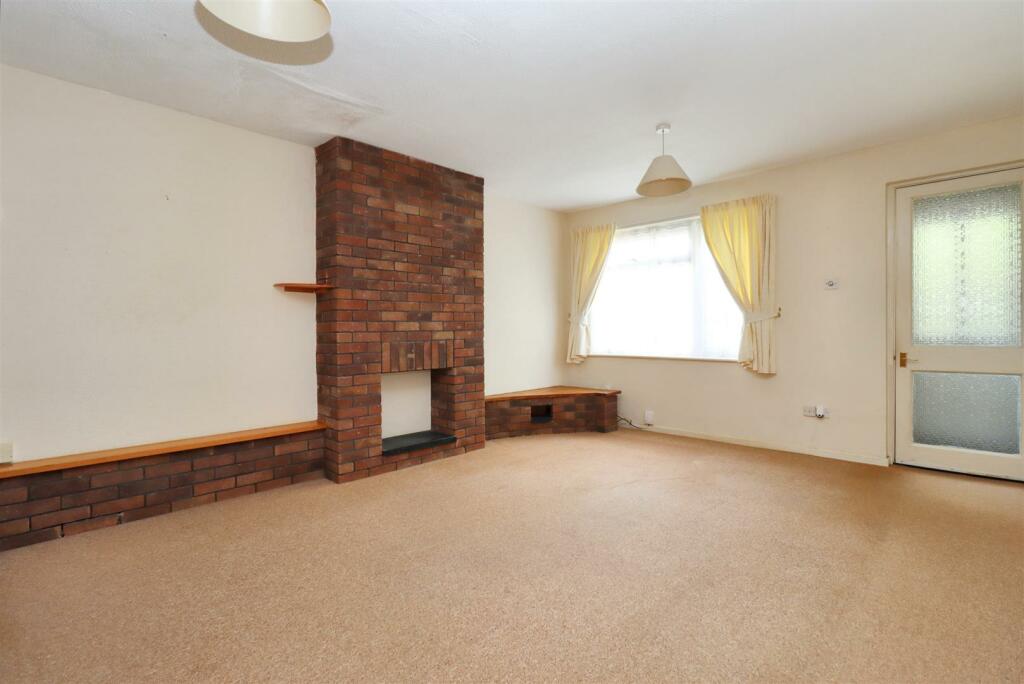 Additional property image - Cul-de-sac location within Yeolands Drive, Clevedon