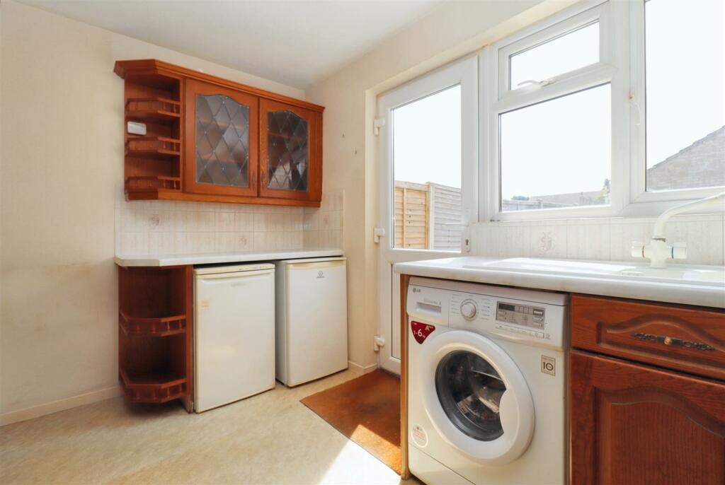 Additional property image - Cul-de-sac location within Yeolands Drive, Clevedon