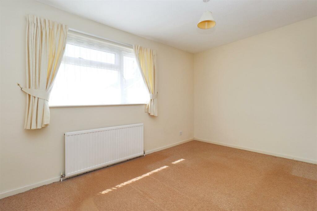 Additional property image - Cul-de-sac location within Yeolands Drive, Clevedon