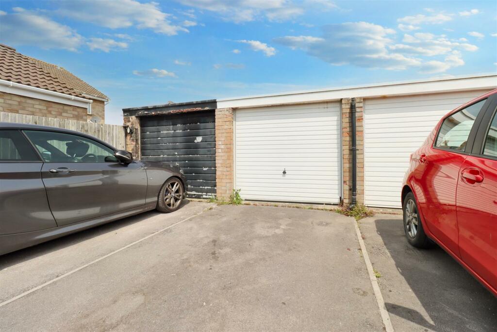 Additional property image - Cul-de-sac location within Yeolands Drive, Clevedon