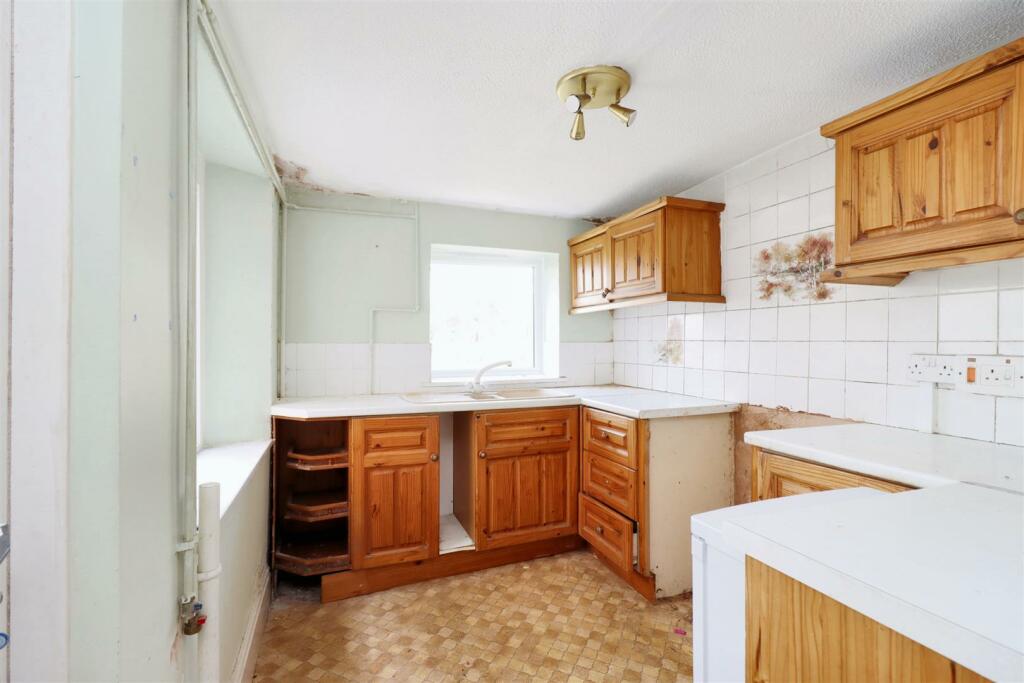 Additional property image - Character home in central Clevedon location
