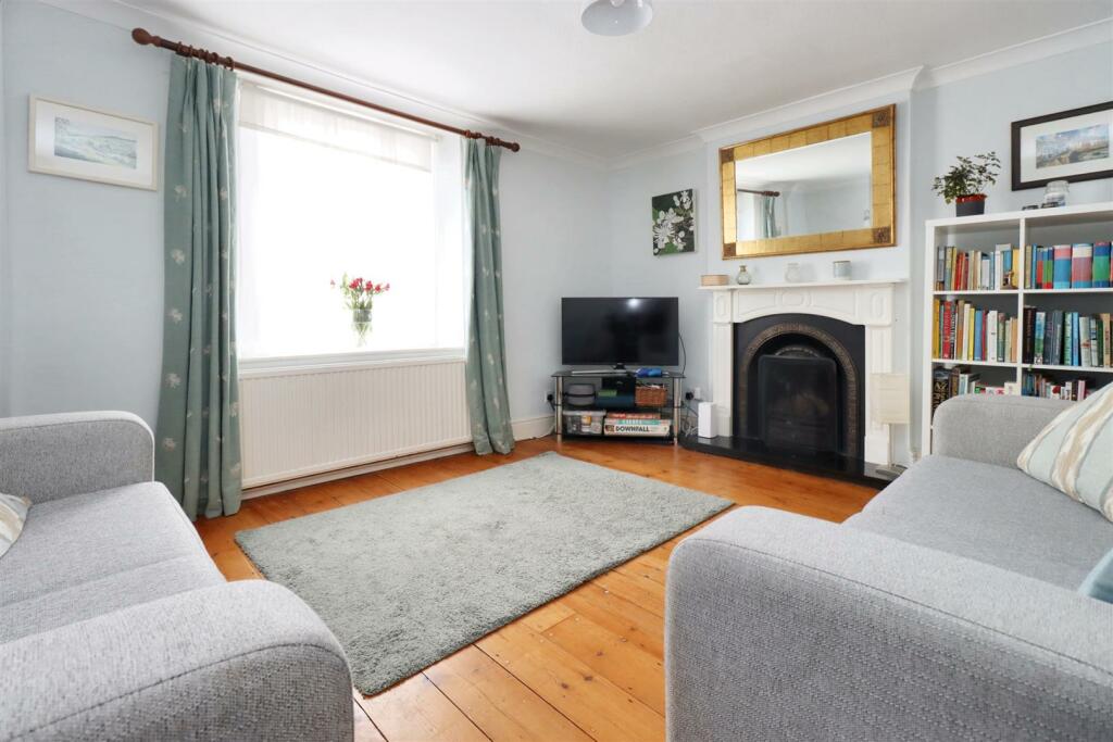 Additional property image - Short walk to Clevedon Town Centre