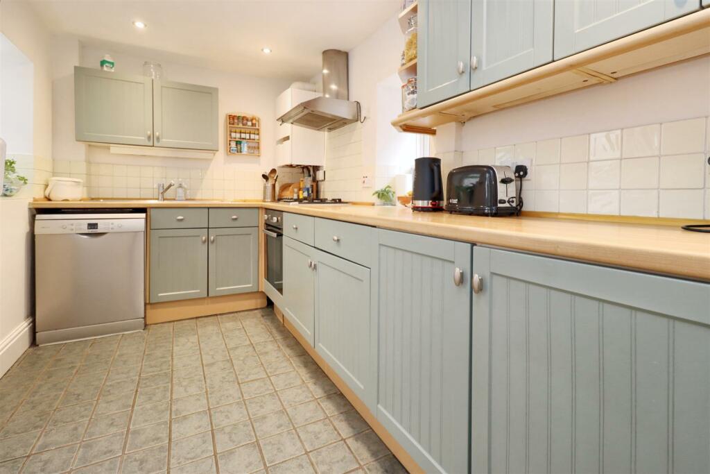 Additional property image - Short walk to Clevedon Town Centre