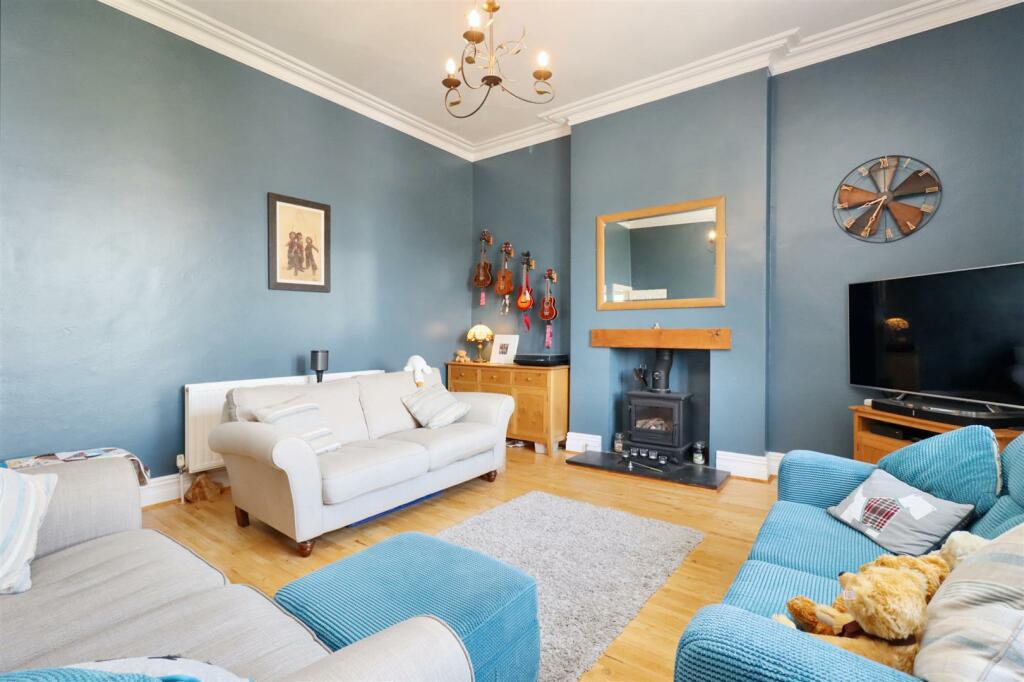 Additional property image - Victorian apartment with parking in Mid Clevedon