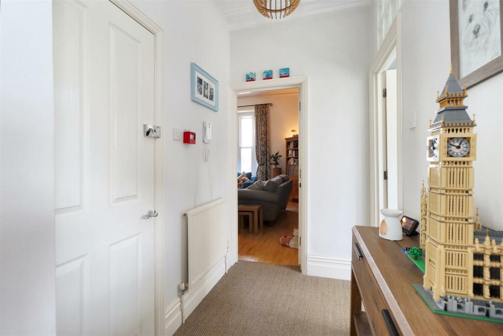 Additional property image - Victorian apartment with parking in Mid Clevedon