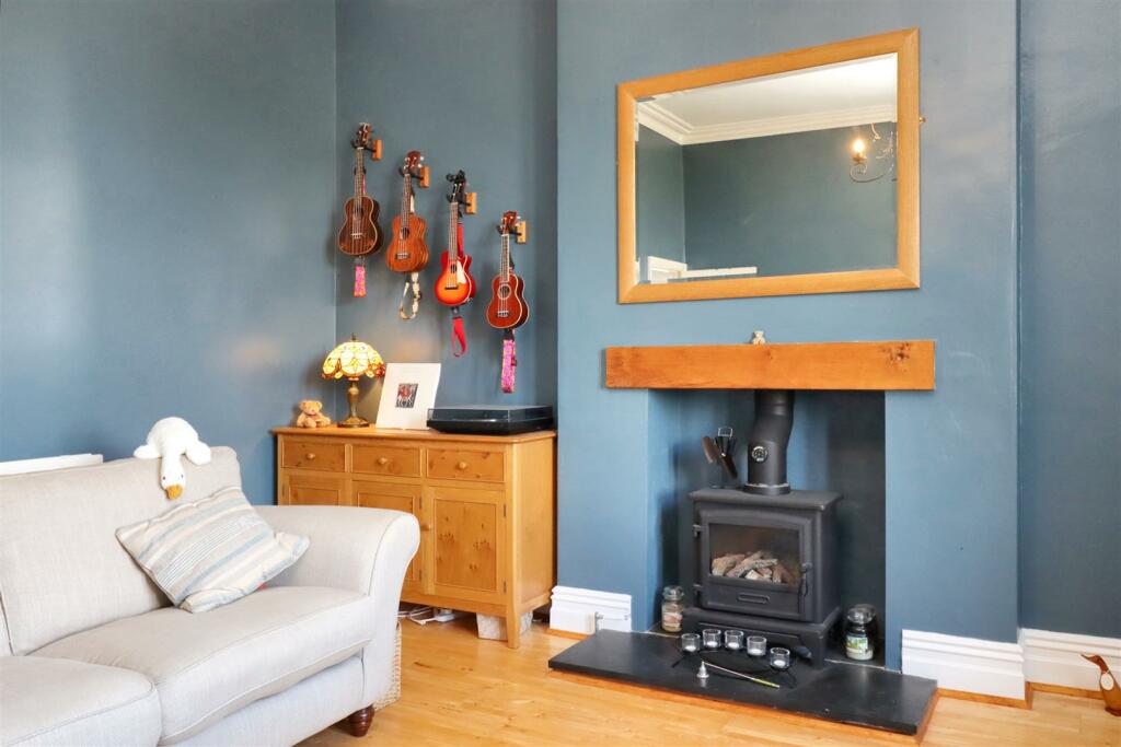 Additional property image - Victorian apartment with parking in Mid Clevedon