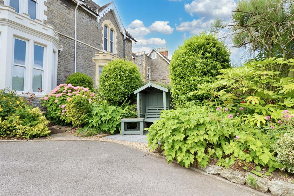 Additional property image - Victorian apartment with parking in Mid Clevedon